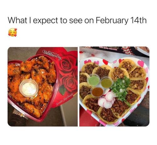 raedodgergrl: lapetitelapinecoquine: beyoncescock: chicken wings for the win Tacos or a heart shaped