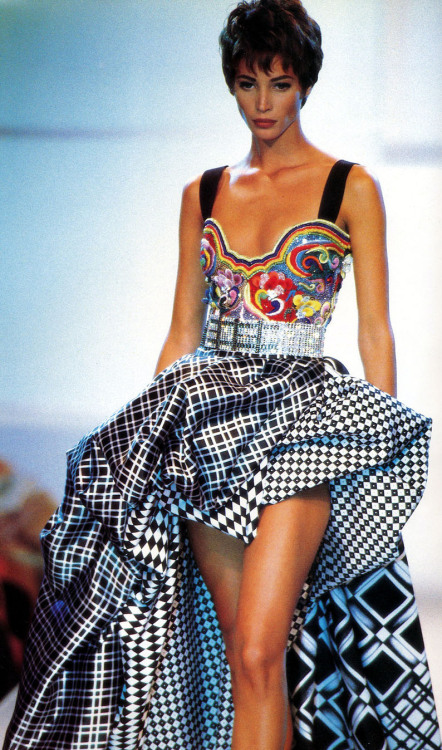 supermodelshrine:  Christy for Gianni Versace, f/w 1990/91