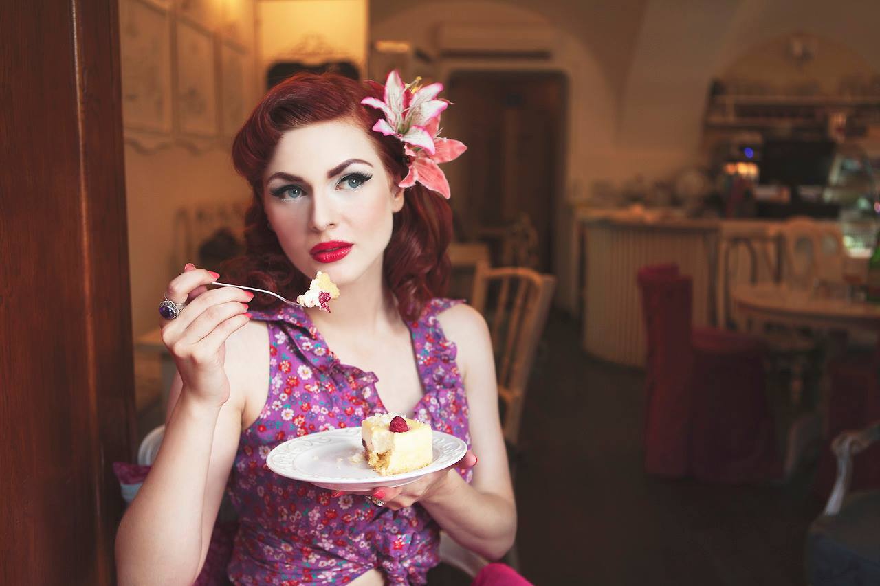 gameraboy:  Greta MaCabre.  Find her on Facebook and Tumblr. 