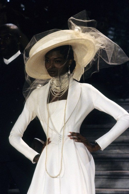 sarahb0wyer:debra shaw for dior spring 1998