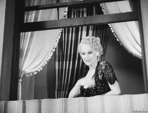 nitratediva: Thelma Todd in Horse Feathers (1932).