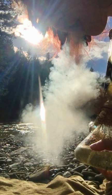 thebitchinwonderland:Magic ⛅️