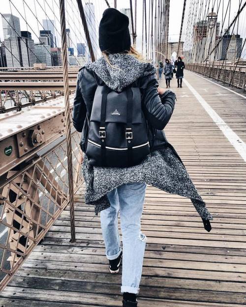 Crossing over. marketplace.asos.com/boutique/frachella P: @androkajzer #frachella #emelii #backpack