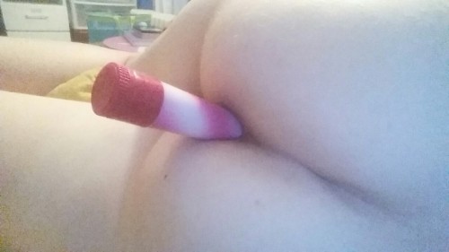 hornypeopleuniverse: A little butt action w/ my favorite toy.