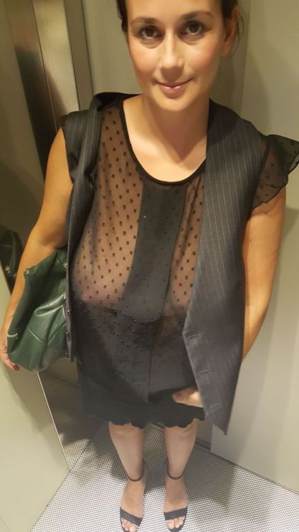 bralessonly: Nice mommy getting to work …  Braless photos and videos every day here: bralessonly.tum