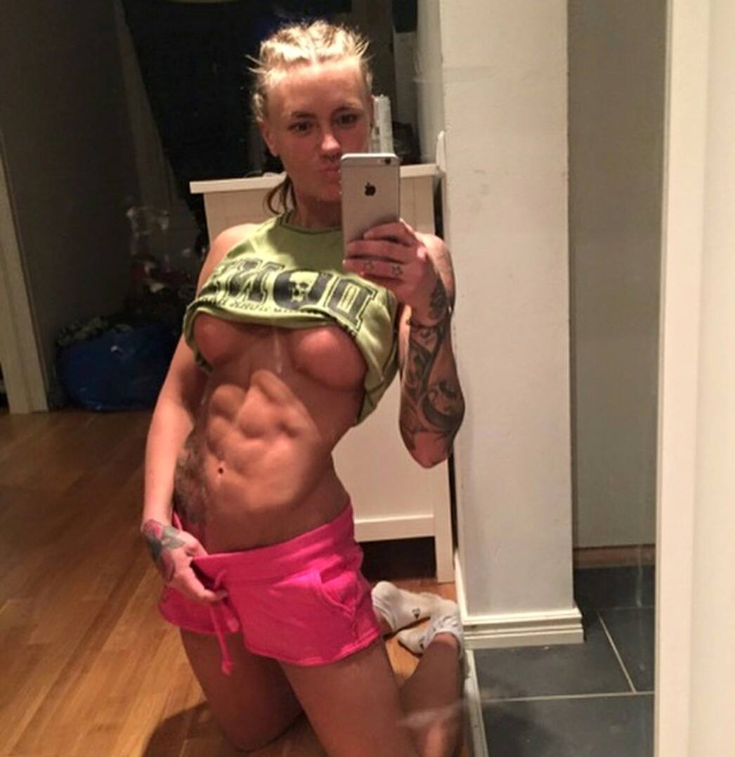underboobswow:  Pauline Von Schinkel