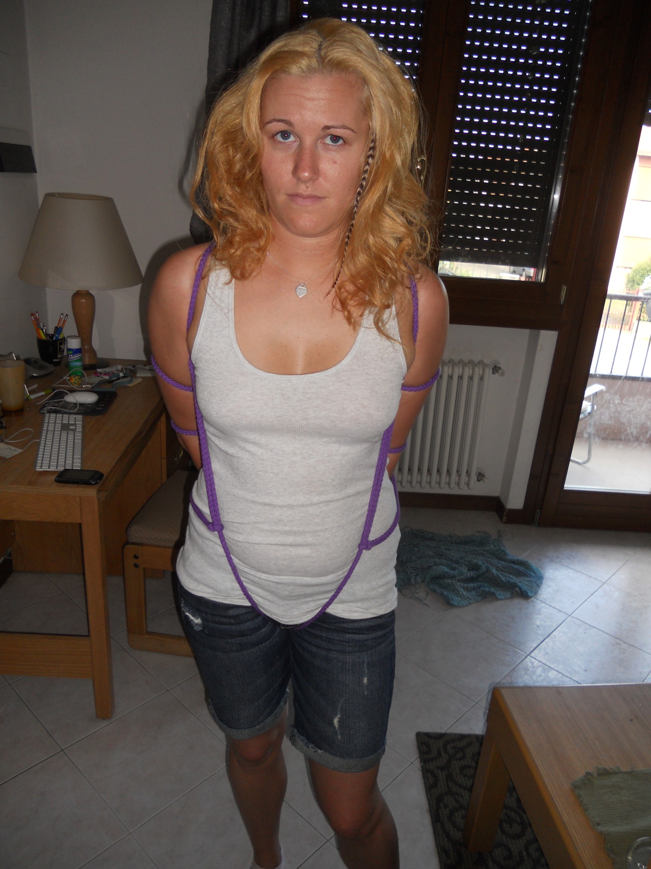 deviantcpl:  REBLOG HER!!!! 