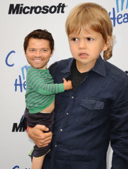 deanisanactualprincess:  wincherlockedintardis:  deansass:  thisiknew:  I did a thing. (X)  this looks righter than the original one bless you  AR E YOU KIDDING ME THIS IS UFCKING TERRIFYING  omg misha needs to see these 