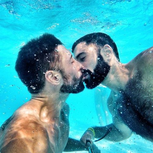 beardburnme:  “And then we kiss 💦” by @jongomezdelap on Instagram http://ift.tt/1JkNPVY 