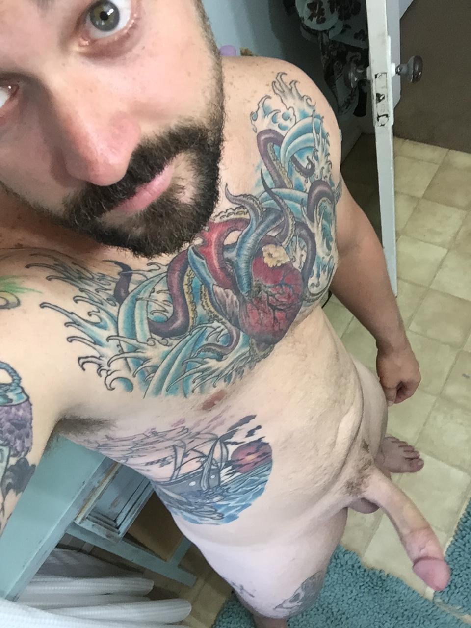 2southboysnz:  mmmm very sexy woofWe are NOW accepting submissions, feel free to