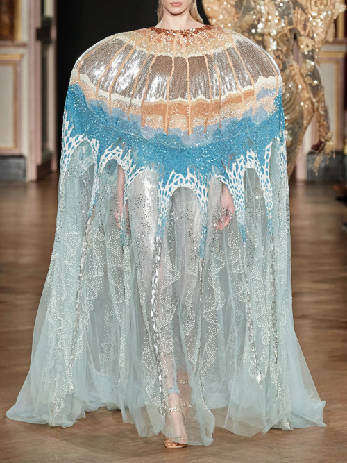 chandelyer:  Rahul Mishra ‘Cosmos’ spring 2023 couture