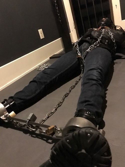 seabondagesadist: Long term bondage game!  The game called for six hours in the straightjacket… It turned into six hours in the straightjacket and chains…  @lostinsea88 agreed to spend six hours in the straightjacket. Hour number one began with heavy