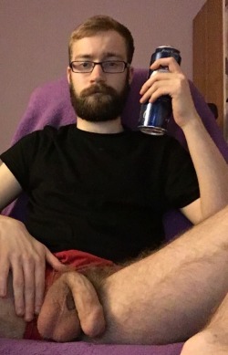 pizzaotter:  Someone should come and choke on my big throbbing cock whilst I try and hurry through Horizon, or we can just fuck that off all together and one of my handsome daddy followers can rim and fuck my hole, that would be most welcome too, wish