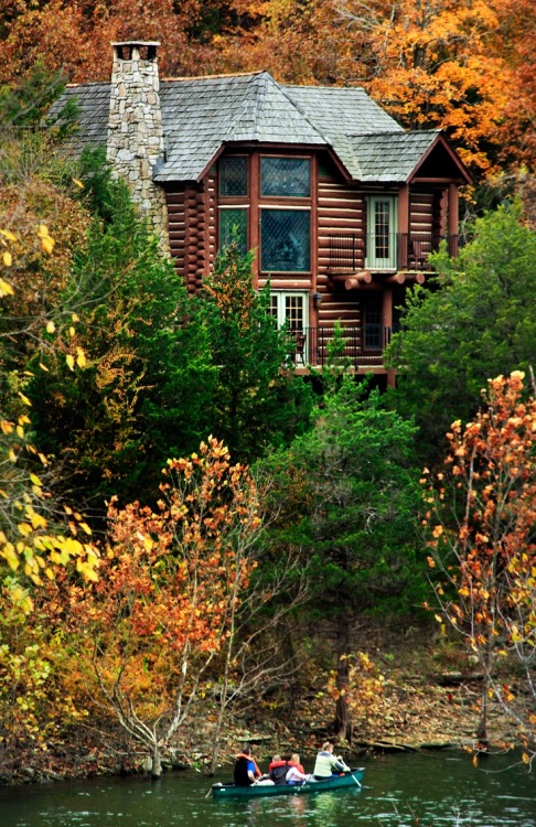 bonitavista:  The Ozarks, Missouri photo via alaina 