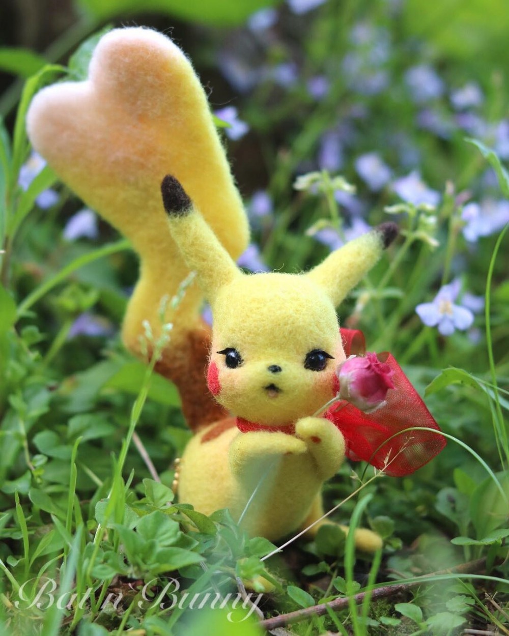 sosuperawesome:  Needle Felting by Bat n Bunny, on InstagramFollow So Super Awesome