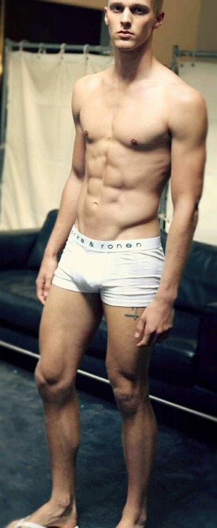 gcr75:  G’s aggregation of hot: male models (amateur / aspiring & pro), amateurs, selfies, etc. – model(s) unknownFollow me:  http://gcr75.tumblr.com/