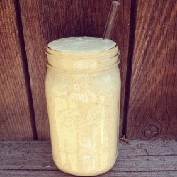 rawveganhealth:  Post Work Out Smoothie •