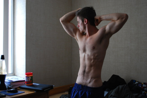 ratethestraight:  Rate John (+15) if you want to see the rest of this guys male form  You rated John and so here is your reward :) 