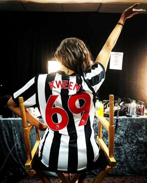 littlemixalways:jadethirlwall: There’s a new @nufc player in town ⚽️ #KWEEN #69 ♥️ 