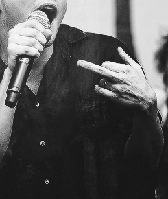  4-7/6 pictures of Gerard’s hands for anon. 
