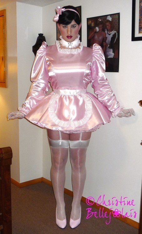 firmdaddychris:amatcrossdressandtv:A  lot of beautifull maids !;-)A gaggle of sissy maids DaddyC