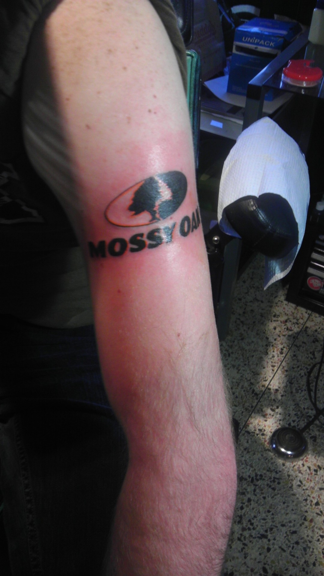 jdokiecowboy:  redneckwch:  21 Dublin Ca,  he’s bi. Love to rub a hole in the