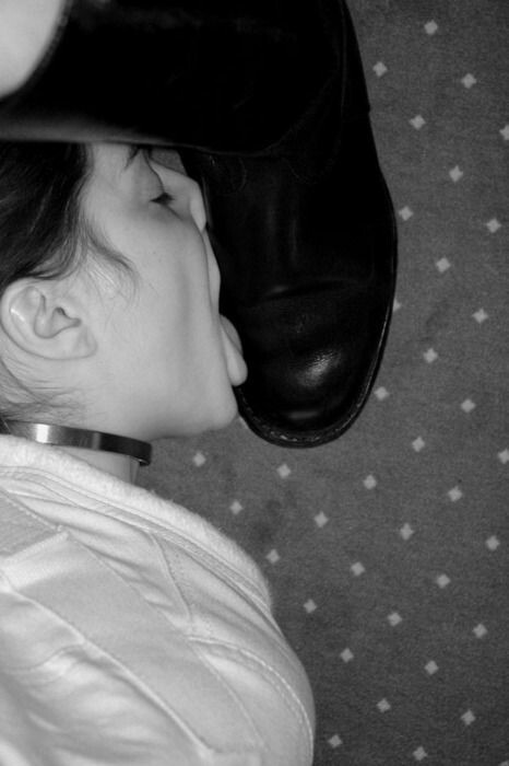 picmanbdsm:Beautiful degradation. Embrace adult photos