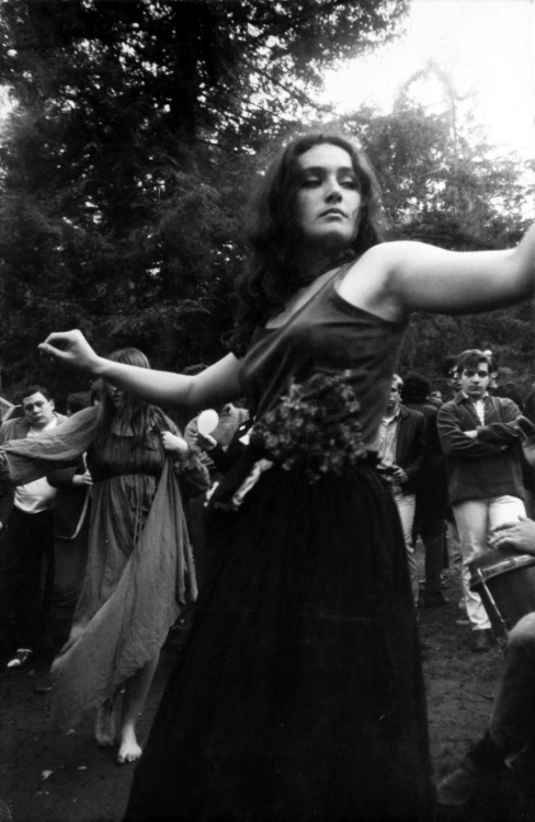 Dennis Hopper ‎– Hippie Girl Dancing, 1967.