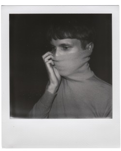 thobias:  self-portrait november 5 2015 (polaroid sx-70) Thobias Malmberg (www.thobiasmalmberg.com) 