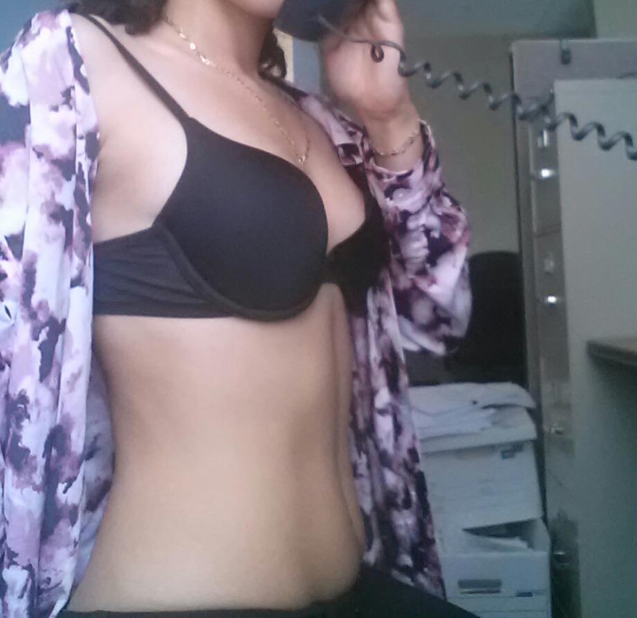 harleynjoker:  ynglatinmilf:  Its getting hot at work………. please reblog ynglatinmilf.tumblr.com