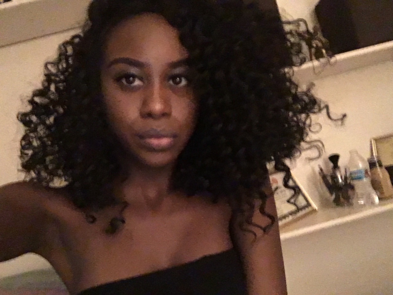 darkskinnedblackbeauty:  Ninetiesvanity.tumblr.com Twitter: _Classicjas  😊
