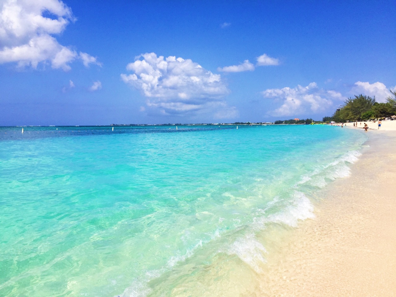 beastsexy001:  emmagp21:  tartanandteacups:  Seven Mile Beach  My location a week