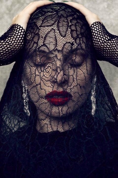 lezbilicious:  She just had to get these next two months of mourning over… and