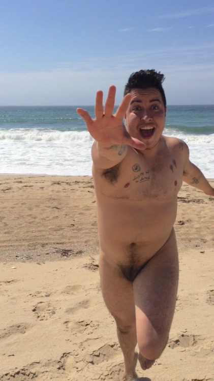 ramsesrodstein:  I really enjoyed running around the beach naked. Giving no fucks at all! 😜 