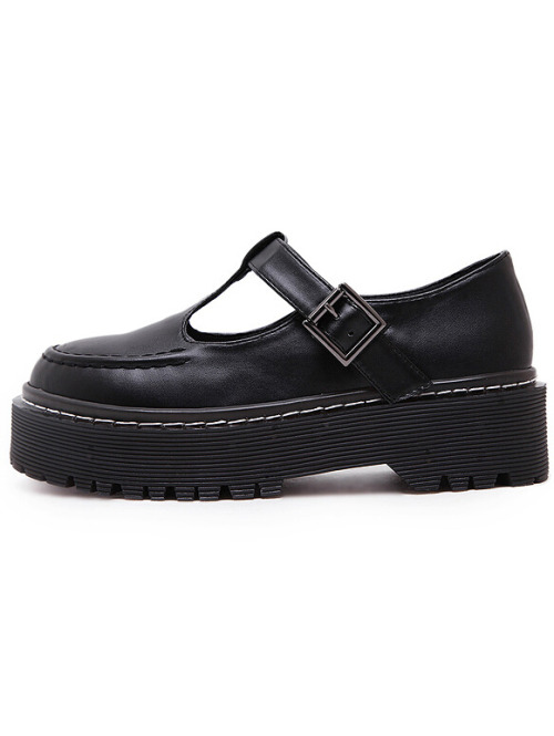 coquettefashion:    T-strap Chunky Platform Buckle Flats