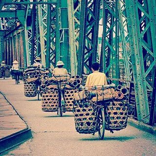 My Vietnam (in the past)Tag #Legendtravelgroup #myvietnam #vietnam #bicycle #longbienbridge #bamboo 