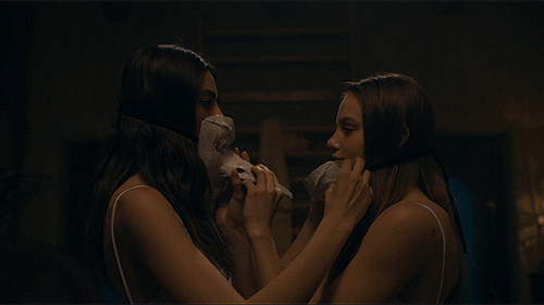 thekraken: Diana Silvers and Kristine Frøseth in Birds of Paradise (2021)