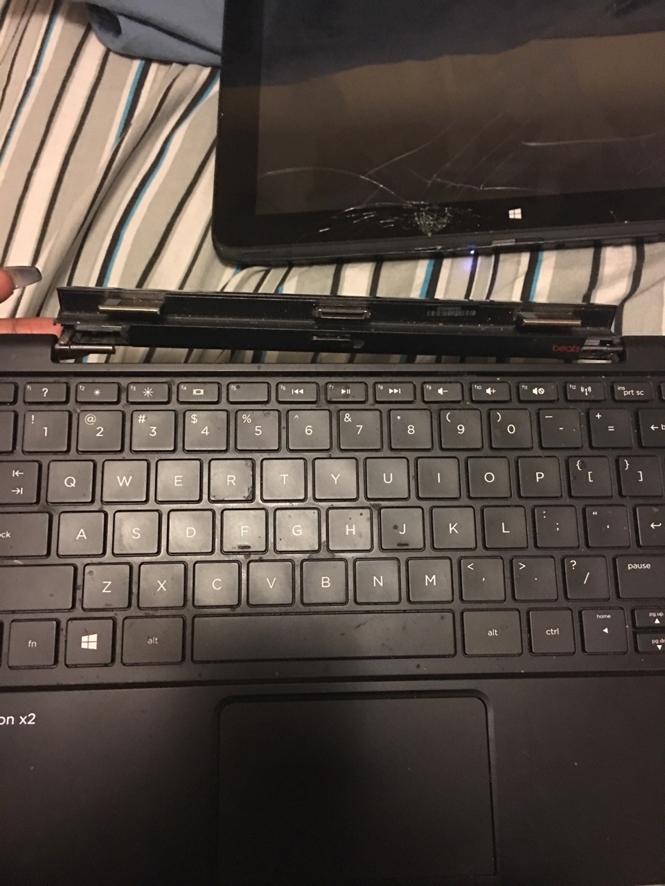 marissarei:  marissarei:  RIP in Pieces to my Laptop.So anyone that’s been following