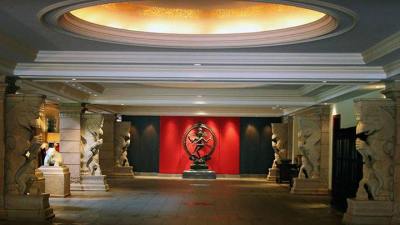 theleela:
“ The lobby at The Leela Goa is a contemporary celebration of the palatial architecture of ancient Vijayanagara empire and Goa’s rich portuguese heritage. An intricate frieze, depicting the highly prized elephants which comprised the...