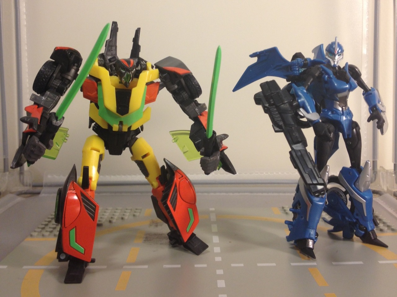 jimclassicstoycollection:  My latest haul over the weekend.  Transformers: Prime