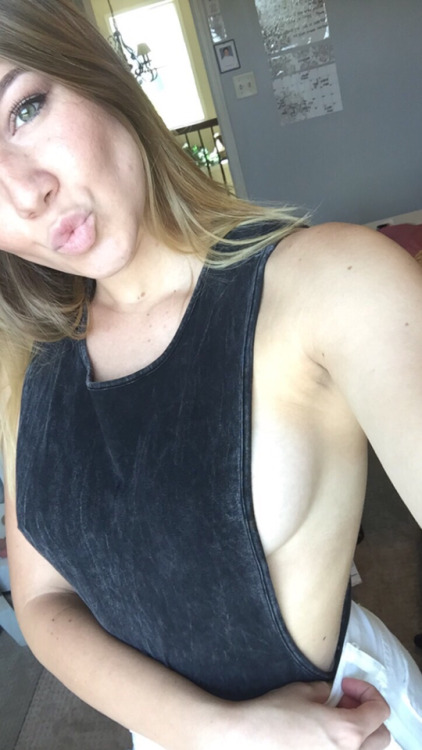 machodancer40ye: Brielle ( 24 Selfies ) Side booooooob