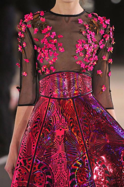 starwarstyle: What to wear to the Outlander Club.Manish Arora Fall 2012 RTW