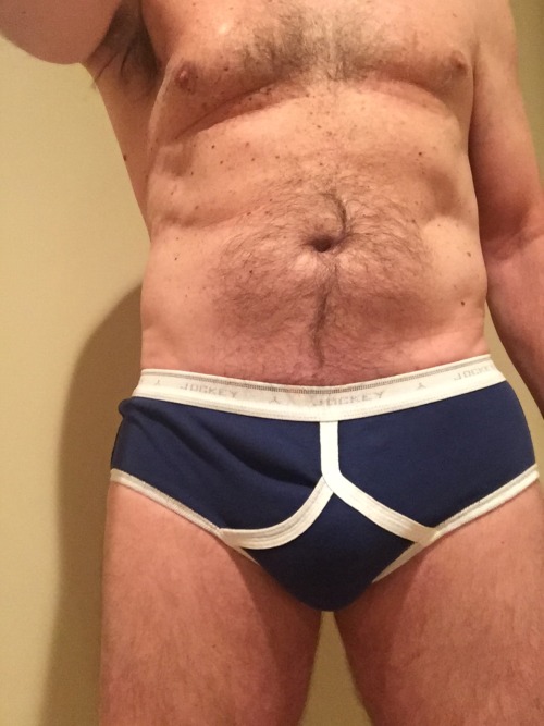 briefs6335:Sticking with the jockeys this week always a good choice