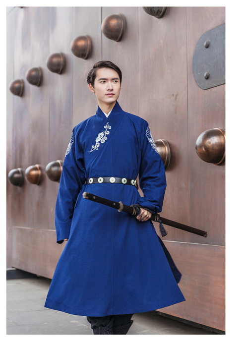 Traditional Chinese Hanfu for Men - Type: Zhiduo/直裰.