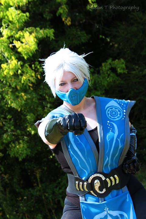 nerdsandgamersftw:  Mortal Kombat Frost Cosplay By Mimiru Riley Photography by Mason T Photography