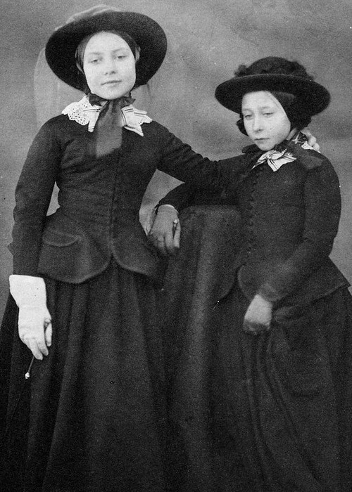 teatimeatwinterpalace:  Victoria, Princess Royal with her sister Princess Alice in 1854, both are we