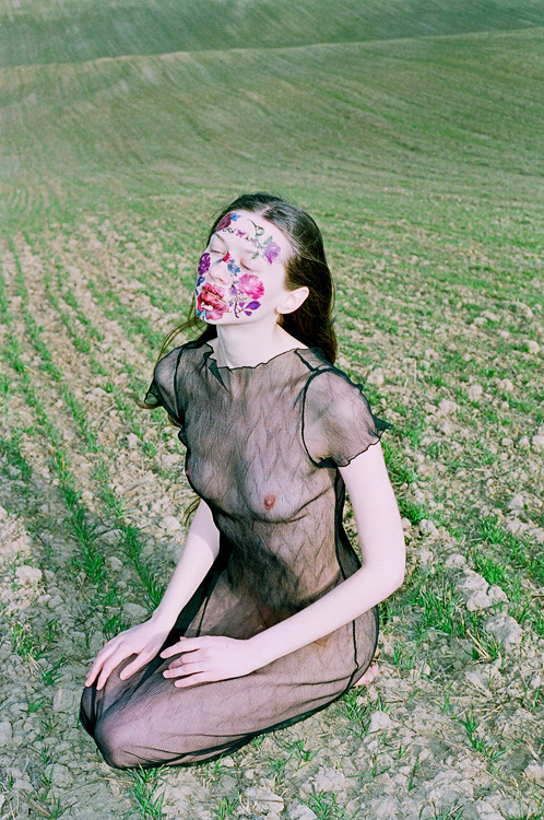 lucilfere:  dreckmagazine: SYNCHRODOGS // AN INTERVIEW http://dreck-magazine.co.uk/synchrodogs/  <3333