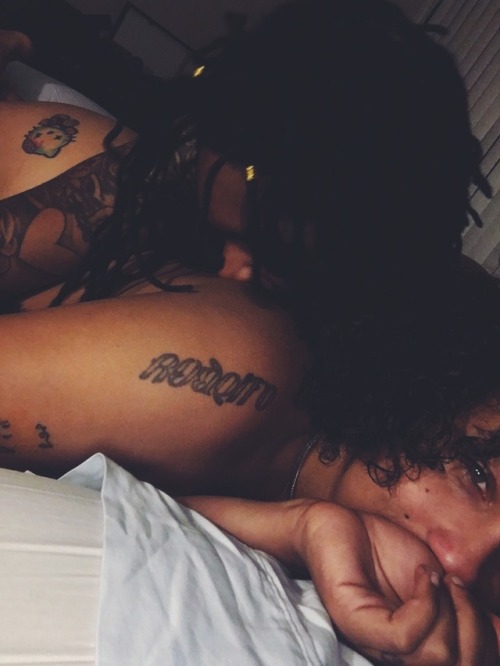 juststonie:  it’s passed bedtime.