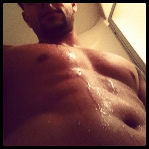 hotandexposed:  Submission: Aspiring model says he is “tryna get some exposure” on his model profile. I think we can manage that, can’t we, followers? 