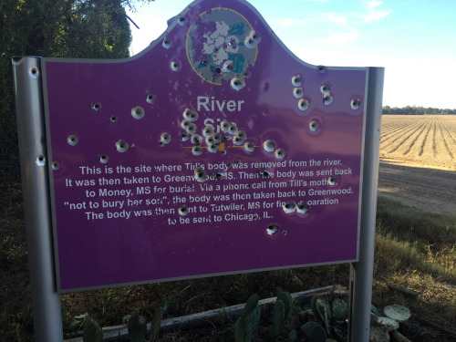 liberalsarecool:blackourstory:goodedison:The marker where Emmett Till’s body was pulled from t
